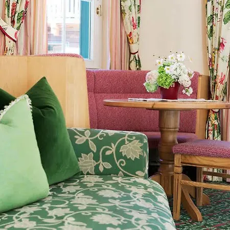 Neuhaus Apart Otel 2*