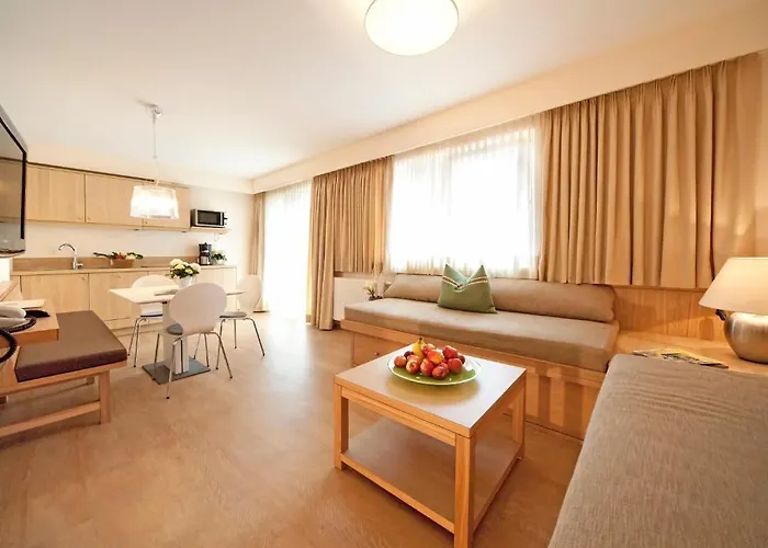 Neuhaus מאיירהופן