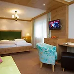Neuhaus Hotel apartamentowy 2*